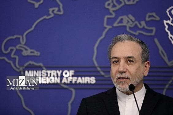 عراقچی: ورود بازرسان آژانس به ایران با تصمیم شعام و برای تعویض سوخت نیروگاه بوشهر است/ هیچ متنی هنوز با آژانس مورد تایید نهایی قرار نگرفته