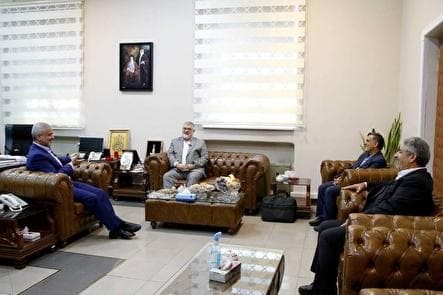 استاندار تهران با رئیس کل دادگستری استان تهران دیدار کرد/ تاکید بر تقویت هم‌افزایی میان‌بخشی در جهت حل مسائل و مشکلات استان