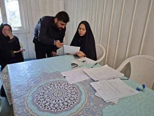 میز خدمت قوه قضاییه برای رسیدگی به مشکلات نمازگزاران در مصلای امام خمینی (ره) برگزار شد