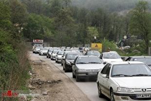 تداوم ترافیک فوق سنگین در جاده چالوس/ مسیر‌های جایگزین را انتخاب کنید