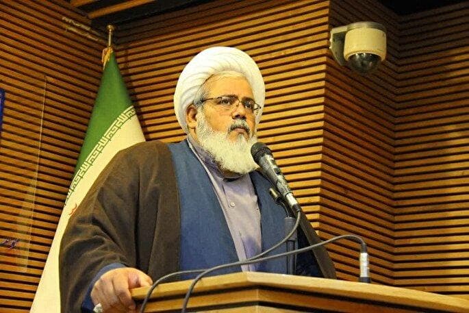 هنرمند بصیر با بهره‌گیری از بعد معنوی به خلق اثر تحول‌آفرین می‌پردازد