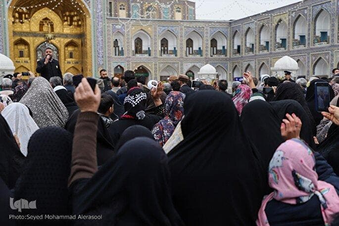 شوق دیدار؛ دل‌تنگی‌هایی که در حرم امام رضا(ع) آرام می‌گیرند