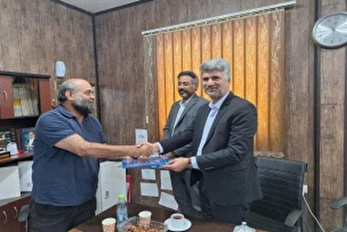 تقدیر رئیس جهاد‌دانشگاهی هرمزگان از اولین آزاده استان