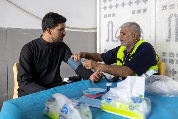 مشارکت ۵۰ خادم افتخاری در طرح پزشکی آستان مقدس عباسی در سامرا +عکس