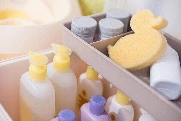 کاربردهای جالب شامپو بچه که نمی‌دانستید