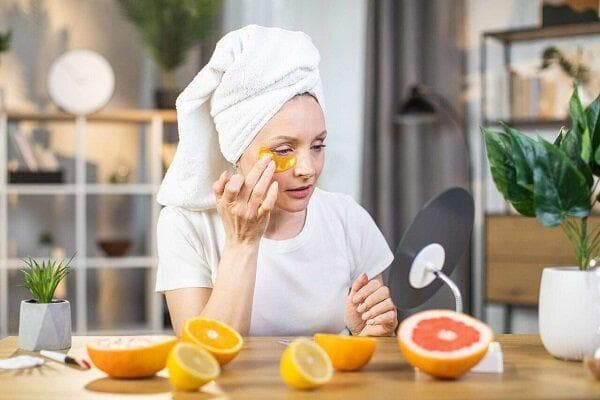 کمبود کدام ویتامین‌ باعث پیری زودرس می‌شود؟