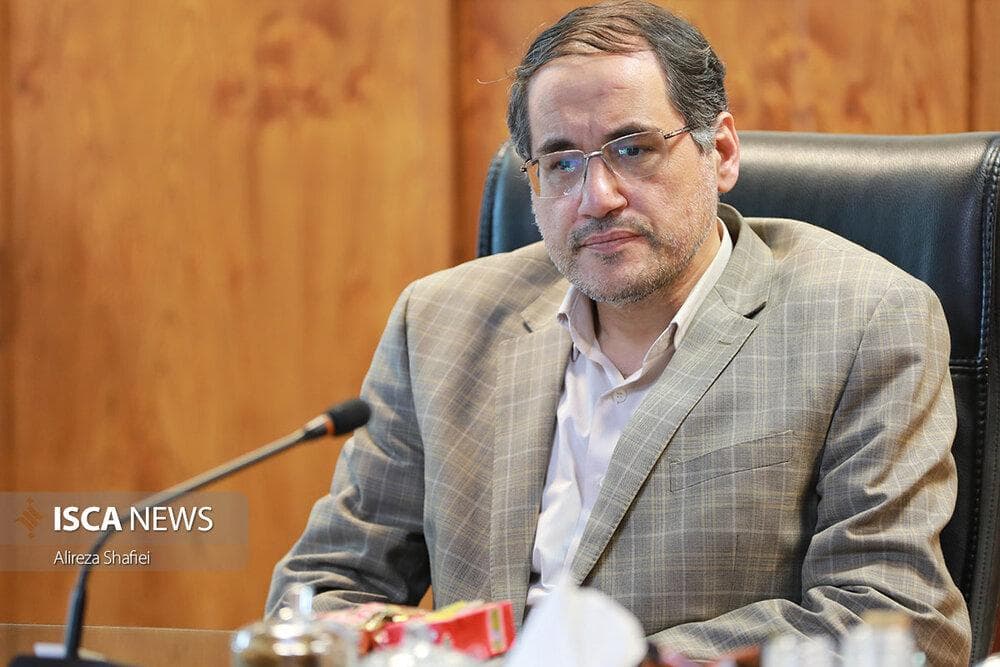 اصلاحات نظام اداری باید از دستگاه هایی با پیچیدگی های کم شروع شود