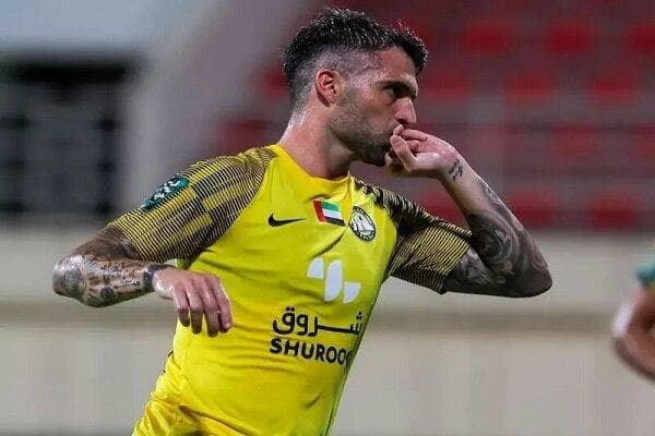 استقلال قید خرید بزرگش را زد