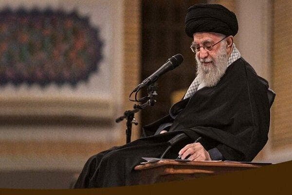 تقریظ رهبر انقلاب بر کتاب "پاسیاد پسر خاک"