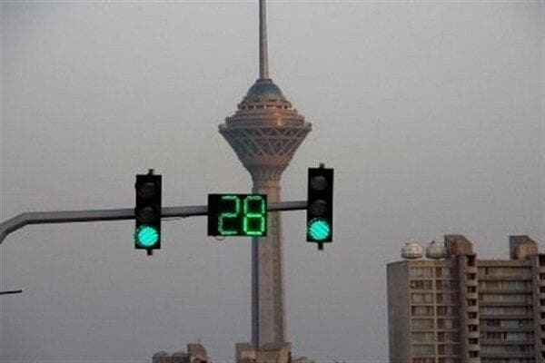 پایان خاموشی‌ چراغ‌های راهنمایی ۳۰۰ تقاطع تهران تا پایان سال