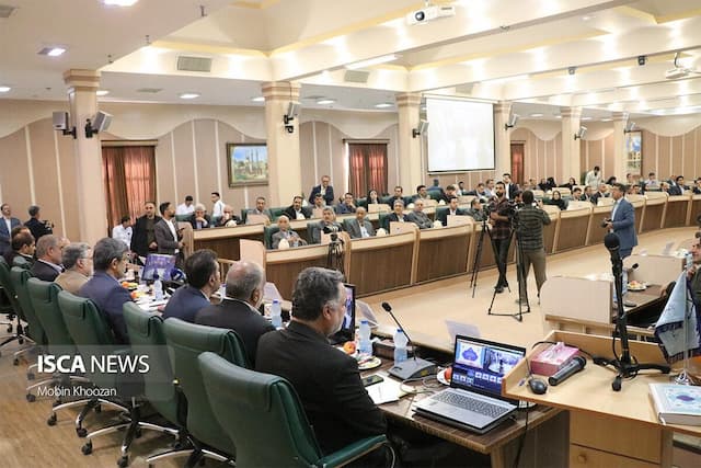 نشست وزیر بهداشت با مسئولان حوزه درمان یزد برگزار شد