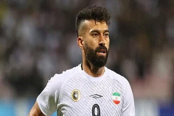 پاسخ تند رضاییان به مجری تلویزیون در برنامه زنده / رامین رضاییان: من با سلیقه شما زندگی نمی‌کنم! + فیلم