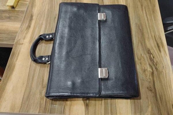 کیف پول میلیاردی گم‌شده به زائر عراقی بازگشت