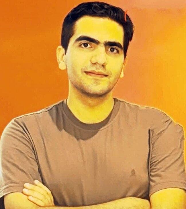 از تأخیر در کلاس تا رتبه برتر کنکور؛ رشته دندانپزشکی را انتخاب می‌کنم/ روزی ۱۴ ساعت درس می‌خواندم