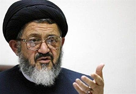 جریان تندرو باید بفهمد که افراط و تفریط غلط است