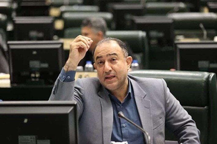 تندروها انسجام ملی را نشانه گرفته‌اند/ صداوسیما به بیراهه می‌رود