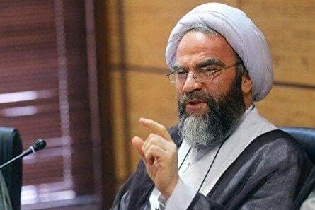 رهبری با حمایت از دولت، جریان‌های افراطی را تنبیه سیاسی کرد