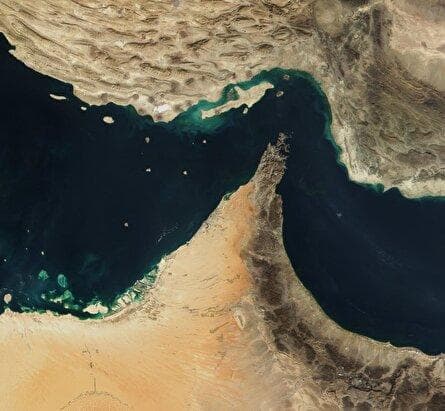 بستن تنگه هرمز، یک جنگ بین‌المللی علیه ایران رقم می‌زند