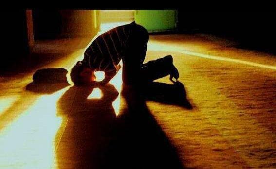 خدمت به خلق عبادتی برتر از نماز شب؛ در گذشته،نماز جماعت محل همیاری بود