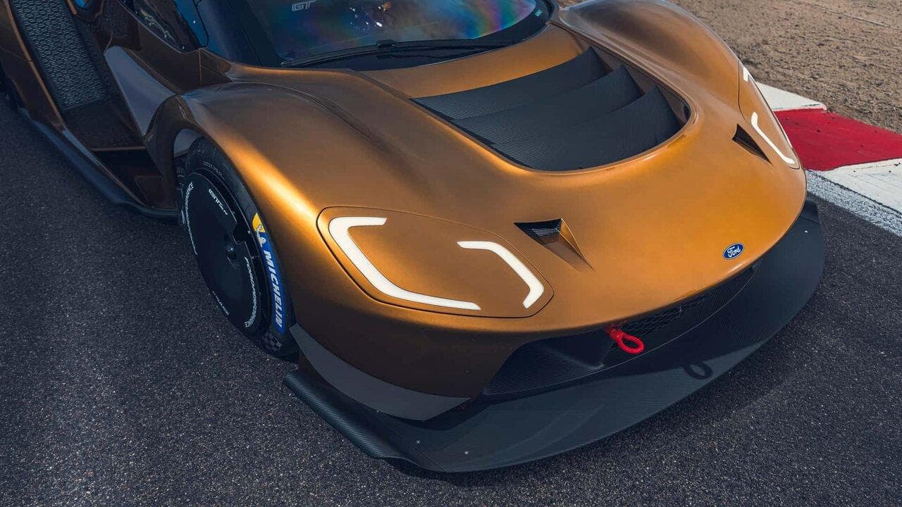 نقطه پایان بر یک افسانه / آخرین سری فورد GT وارد خط تولید شد /عکس