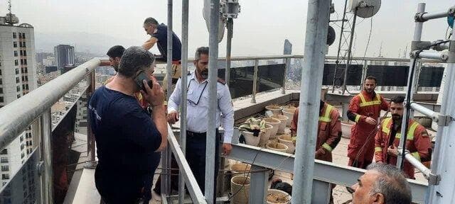 ببینید | حادثه سقوط بالابر در تهران