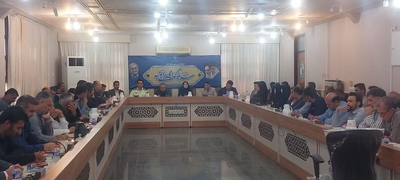 نشست مدیرکل سیاسی استانداری خوزستان با معتمدان و فعالان سیاسی و اجتماعی ایذه