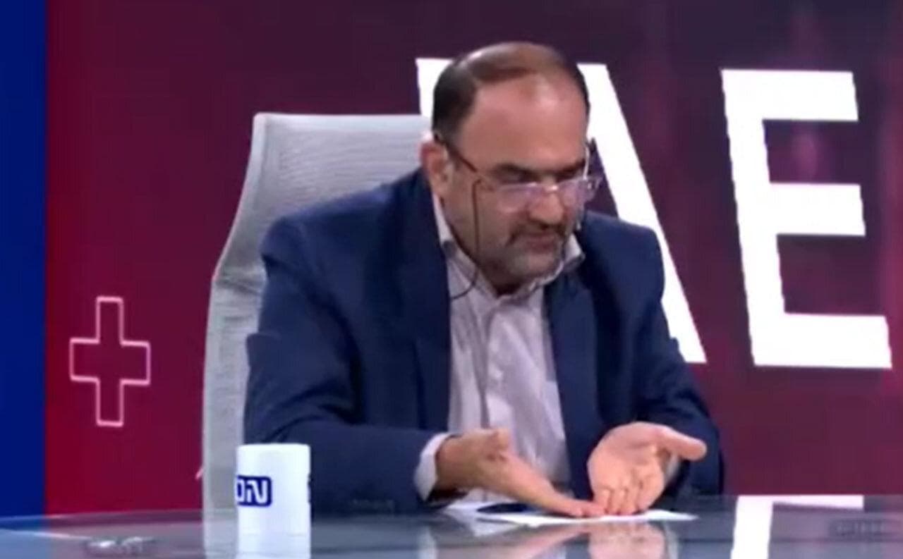 ببینید | انتقاد صریح تحلیل‌گر مسائل سیاسی خطاب به سفیر اسبق ایران در مکزیک: چرا چشم‌مان را باز نمی‌کنیم؟ اسنپ‌بک اجرا شود اجنه باید کمکمان کنند!