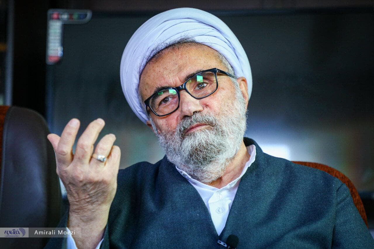 انتقاد مسیح مهاجری از توهین به روحانی و ظریف در صداوسیما؛ افراد مشکوک به این رسانه نفوذ کرده اند/ این رسانه باید پالایش شود