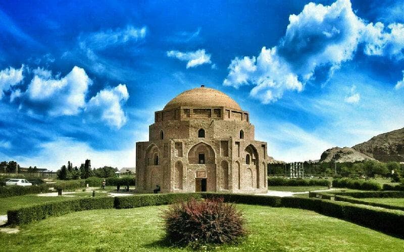 تعطیلی موقت گنبد جبلیه کرمان