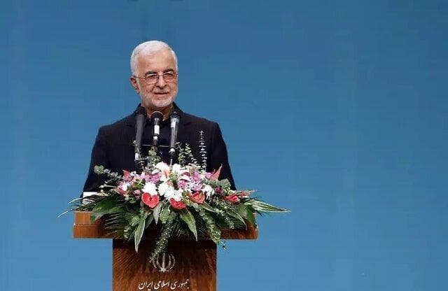روایت وزیر کشور از تشکیل «کابینه دوم دولت»/ اسکندر مومنی چگونه از شهیدان رجایی و باهنر یاد کرد؟