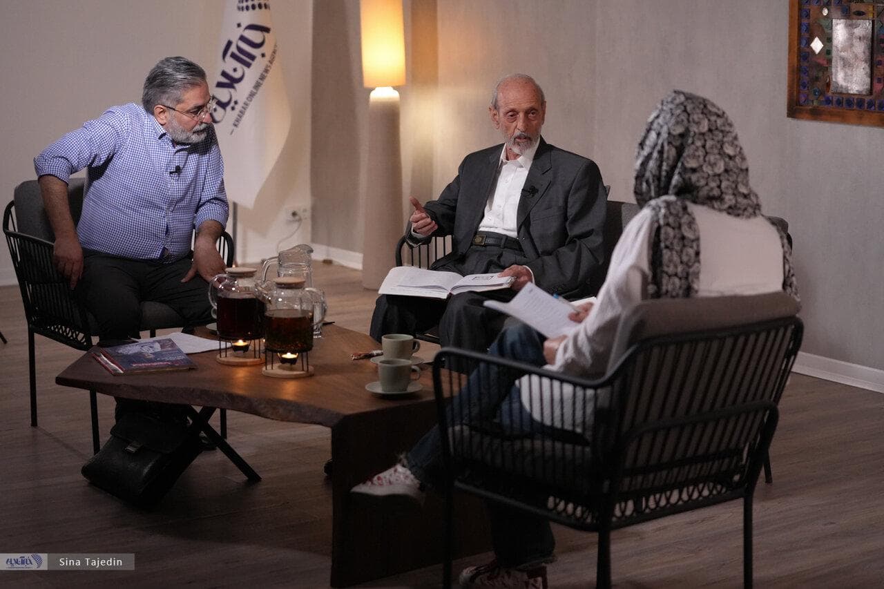 جدال بر سر رسید فرمان برکناری؛ آیا به خط مصدق بود؟