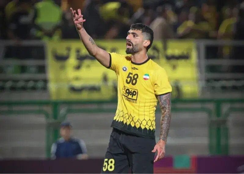 ببینید | لحظه اخراج مستقیم دانشگر در جدال با پرسپولیس؛ نظر داور درست بود؟