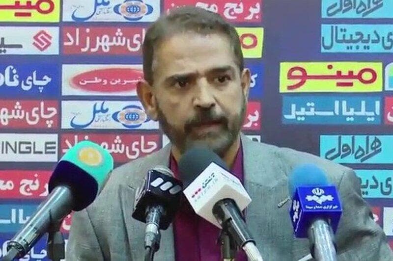 ببینید | شوخی فیروز کریمی بعد از دیر رسیدن به پخش زنده شبکه ورزش؛ کیسه خواب می‌آورم!