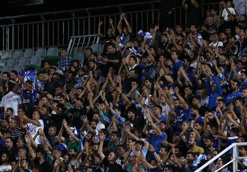 عکس | هواداران استقلال خارجی‌ها را سورپرایز کردند!