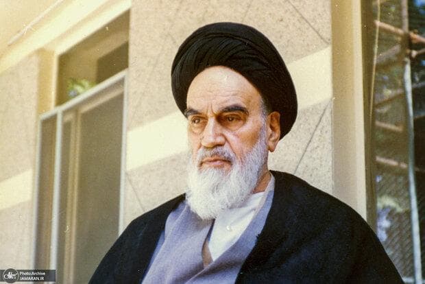 تصویر پزشک امام خمینی در نجف و گفت‌وگوی متفاوت با او؛ خدا یکی ، امام یکی و خلاص!