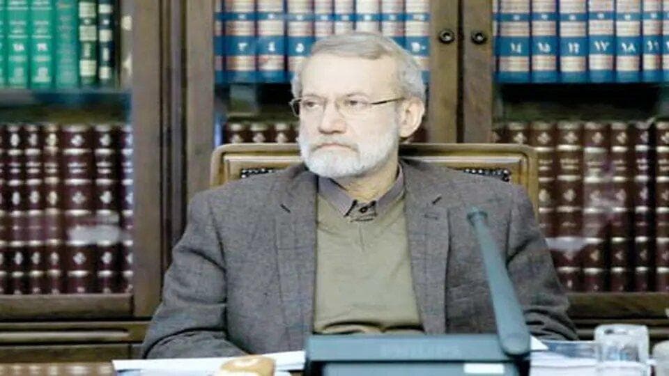 روزنامه اصولگرا: انتظار جامعه از علی لاریجانی، ایستادن در میانه میدان و ساختن تصویری از آینده ایران است