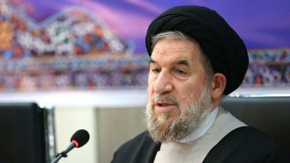انتقاد یک اصولگرا از تندروها/ نفوذی ها در لایه‌های و رده‌های مختلف نظام و خودی‌ها رخنه می‌ کنند/ نفوذی‌ها چه کارهایی انجام می‌دهند؟