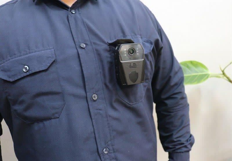 تجهیز نیروهای سد معبر شهرداری لنگرود به لباس‌های دوربین‌ دار