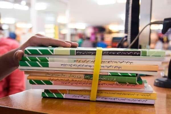 افزایش ۶۰ درصدی قیمت کتاب‌های درسی/ آموزش و پرورش اطلاعیه داد