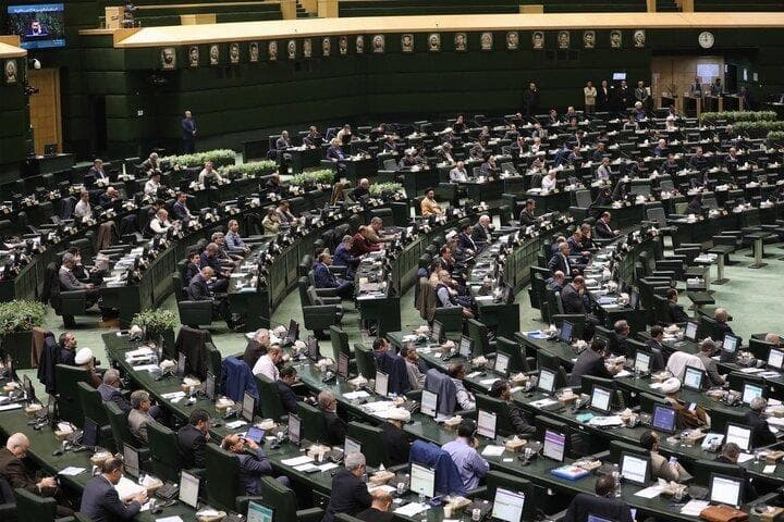 پاسخ ایران به فعال شدن مکانیسم ماشه از نگاه ۲ نماینده مجلس/ اروپا مکانیسم ماشه را فعال کند، جمهوری اسلامی ناچار است از ان‌پی‌تی خارج شود