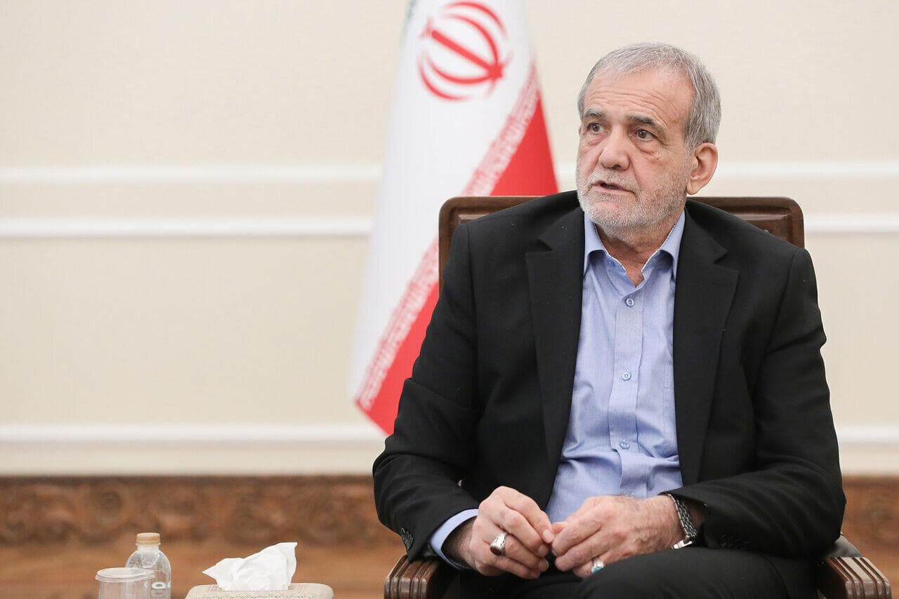 گفت‌وگوی آزاد پزشکیان با سه تن از فعالان سیاسی-رسانه‌ای