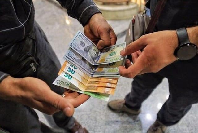قیمت جدید دلار، یورو و سایر ارزها امروز ۷ شهریورماه ۱۴۰۴/ دلار به کانال ۹۰ هزار تومان برگشت