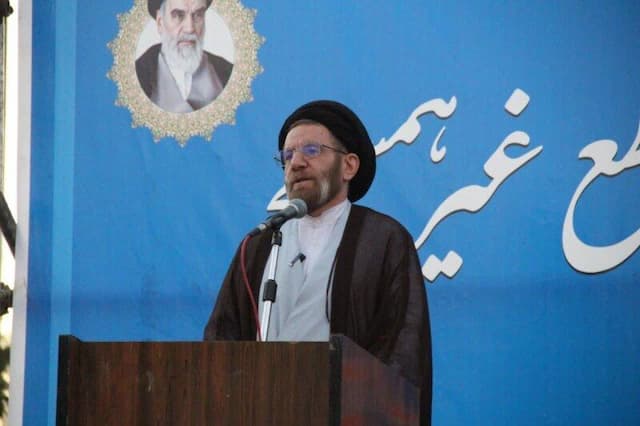 احداث تقاطع شهدای اقتدار یک پروژه حیاتی برای خرم آباد است