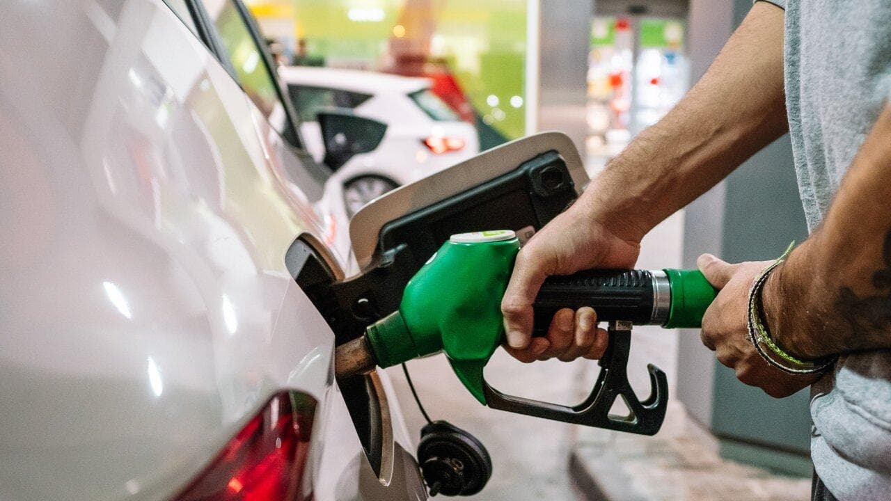 ذخیره بنزین و گازوئیل کشور بیشتر شد