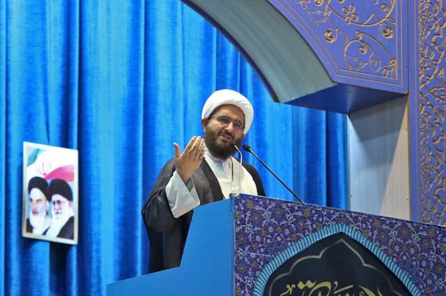 واکنش حاج‌علی‌اکبری به حواشی شعاردهندگان در نماز جمعه تهران + جزئیات