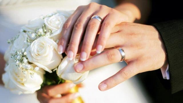 ببینید | لحظه غش کردن داماد وسط عروسی جلوی مهمان‌ها