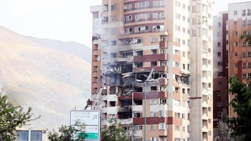 ادعای نیویورک تایمز: موبایل‌های محافظان محل جلسه شورای عالی امنیت را لو داد / دستگاه‌های موبایلی که به پاشنه آشیل امنیتی تبدیل شدند