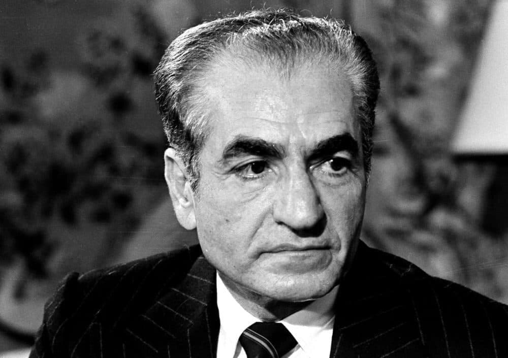 شاه: کمتر از هزار نفر زندانیان سیاسی داریم/ دستور داده‌ام زندانیان سیاسی شکنجه نشوند