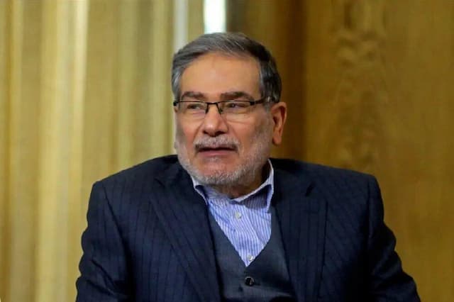 واکنش شمخانی به سفر پزشیکان به چین/ فرصت‌های مهمی برای گشایش گره های راهبردی جدید ایجاد شده است