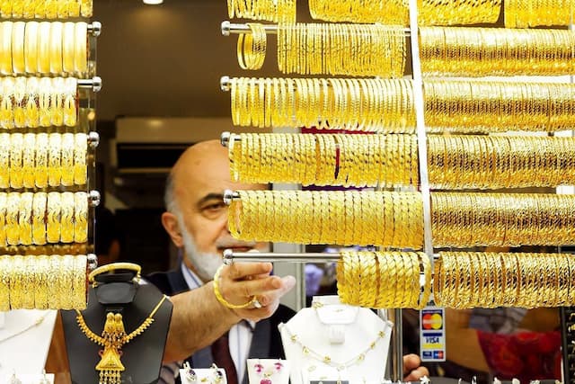 قیمت جدید طلا و سکه ۱۰ شهریورماه ۱۴۰۴/ طلا به کانال ۹ میلیون تومان نزدیک شد